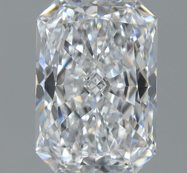 SolitaireEngagement Ring For Round Shape In Platinum and 0.34 Carat Radiant Shape Natural Diamond